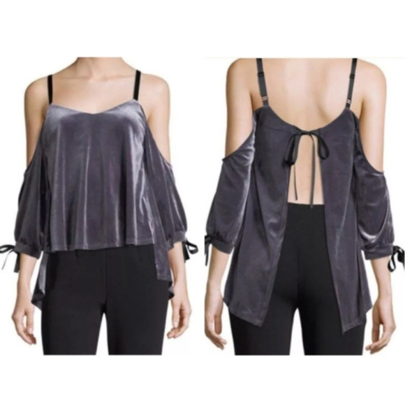 Romeo & Juliet Couture Tops - Romeo + Juliet Couture Velvet Cold Shoulder size S